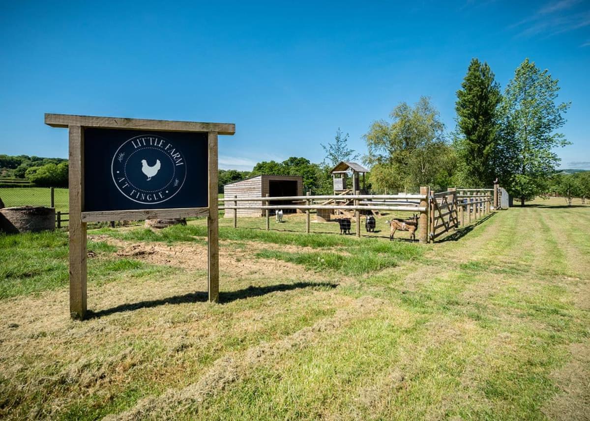 Fingle Glen Lodges Whitestone 외부 사진